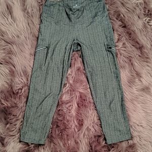 Athleta crop leggings with zippers